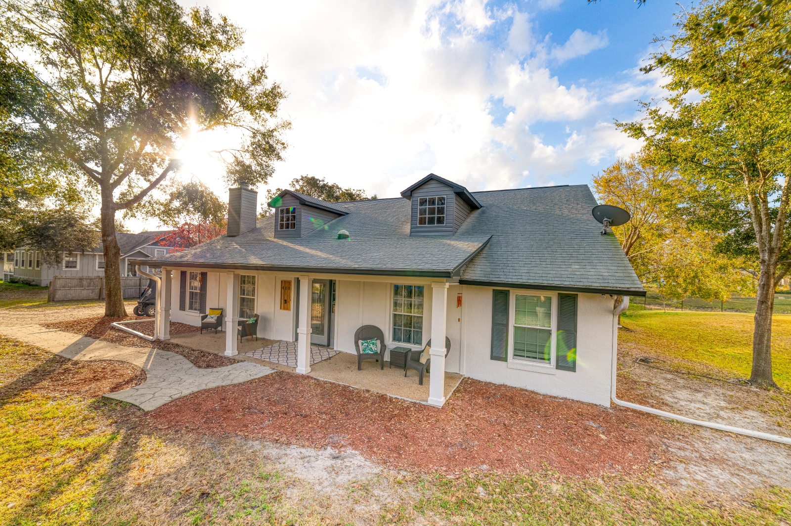 Exterior paint job in Oakland, Florida
